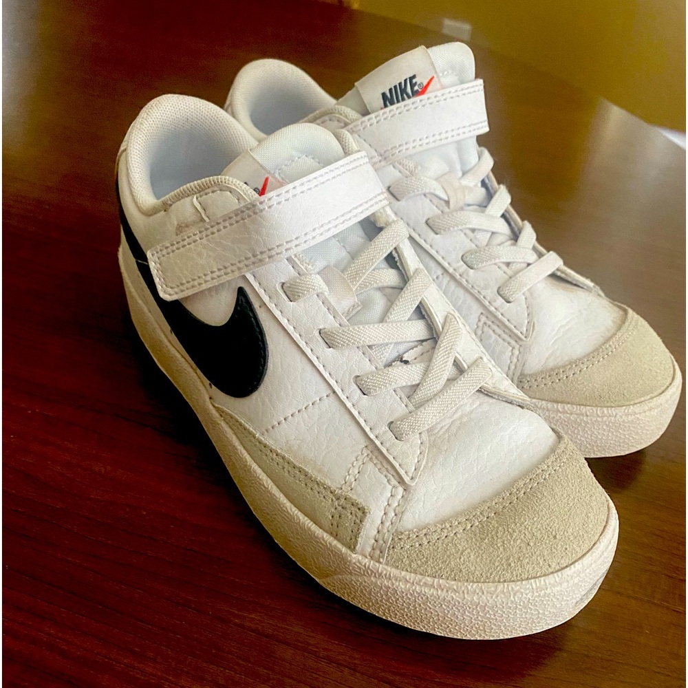 Nike blazer low top